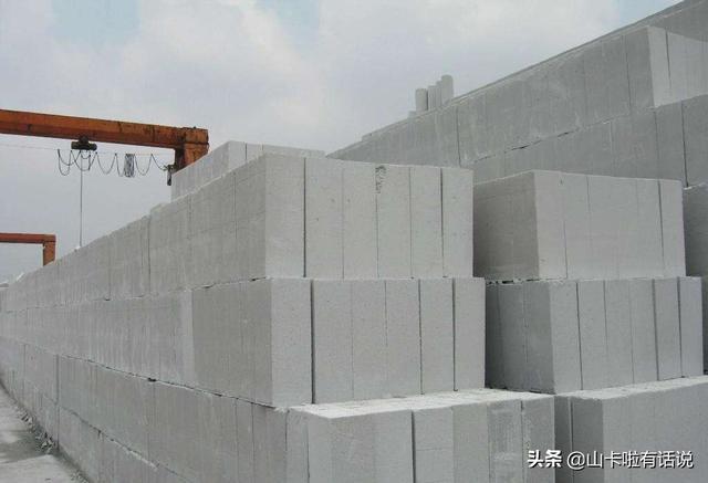工厂制作的泡沫混凝土砌块主要用于框架结构 ,现浇混凝土结构建筑的